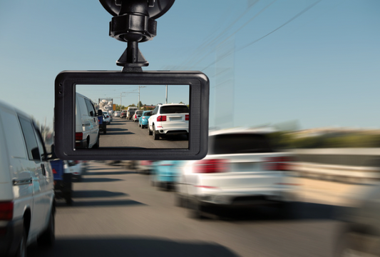 Pourquoi acheter une dashcam en 2025 ? Les 7 vraies bonnes raisons